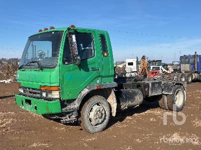 Photo of a 2000 Mitsubishi FM6