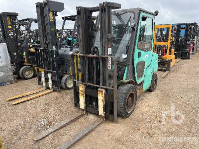 Photo of a 2010 Mitsubishi FG30N