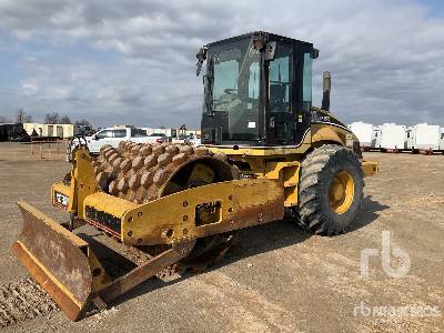Photo of a 2006 Caterpillar CP-563E