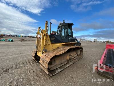 Photo of a 1998 Komatsu D65PX-12
