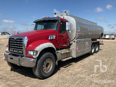Photo of a 2012 Mack GRANITE GU713