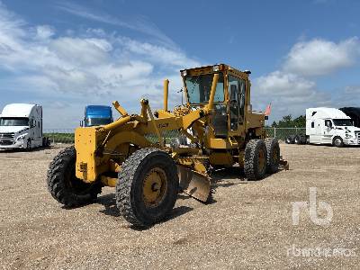 Photo of a 1987 Champion 730