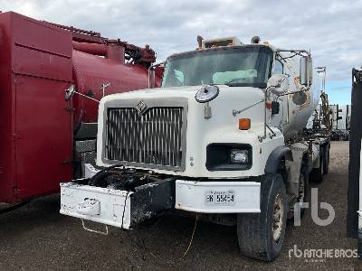 Photo of a 2004 International 5600I