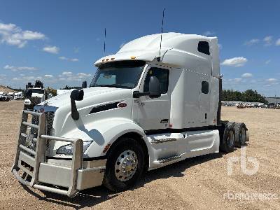 Photo of a 2022 Peterbilt 579