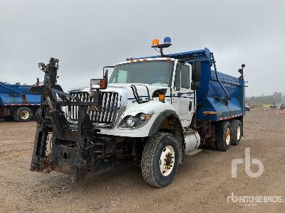 Photo of a 2011 International 7600 SBA