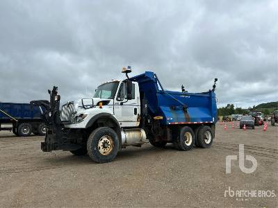Photo of a 2011 International 7600 SBA