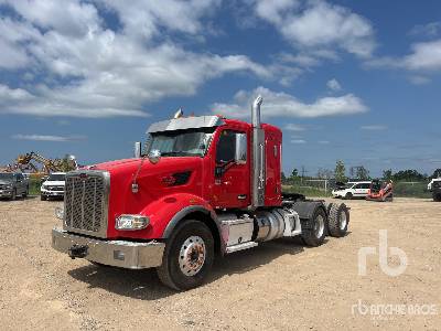 Photo of a 2021 Peterbilt 567