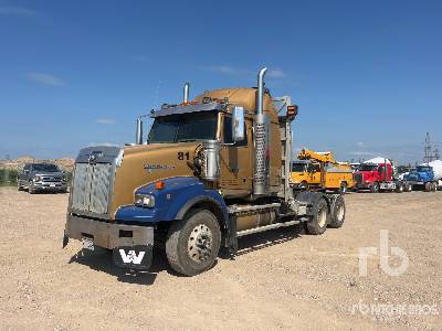 Photo of a 2010 Western Star 4900
