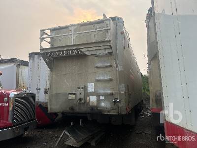 Photo of a 2001 Titan 53 ft x 102 in Tri/A Moving Flo ...