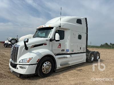 Photo of a 2023 Peterbilt 579