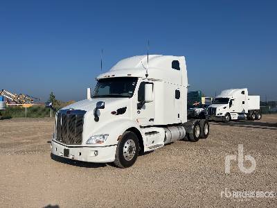 Photo of a 2022 Peterbilt 579