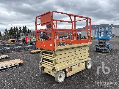 Photo of a 2002 JLG 3246E2