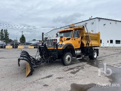 Photo of a 2011 International 7500