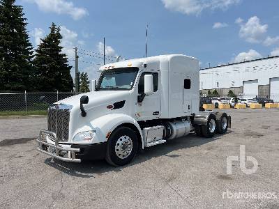 Photo of a 2020 Peterbilt 579