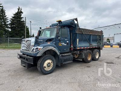 Photo of a 2010 International 7600 SFA