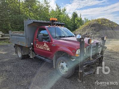 Photo of a 2002 Ford F-550