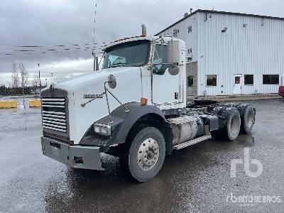 Photo of a 2013 Kenworth T800