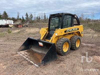 Photo of a 2001 John Deere 250
