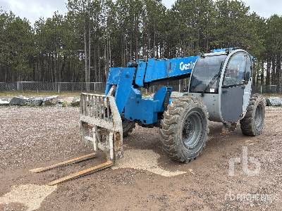 Photo of a 2009 Genie GTH-844