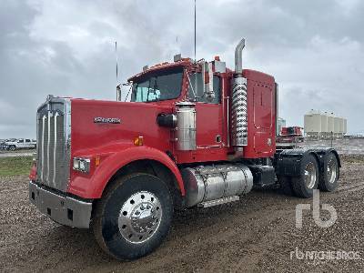 Photo of a 1993 Kenworth W900B