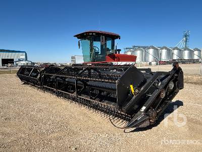 2005 WESTWARD  9352I  30 ft Swather  Swather
