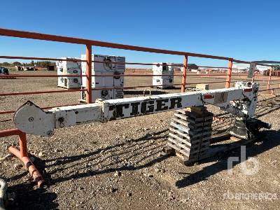 1995 TIGER  Truck Boom