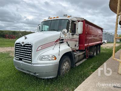 2002 MACK CX613 VISION 6x4 Grain Truck 2002 MACK CX613 VISION 6x4 Grain Truck