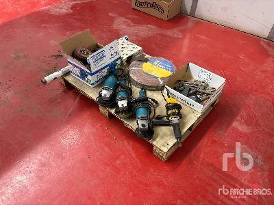MAKITA 9005 Quantity of (3) Angle Grinder Hand Tools MAKITA 9005 Quantity of (3) Angle Grinder Hand Tools