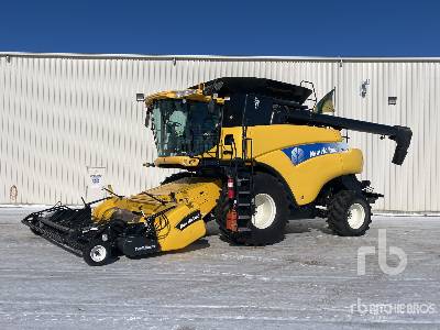 Photo of a 2009 New Holland CR9070