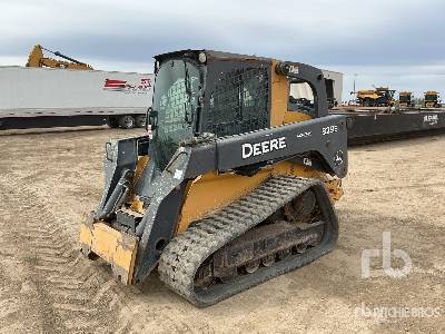 Photo of a 2015 John Deere 329E