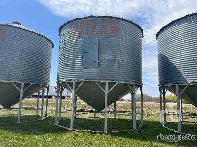 Photo of a  Butler +/- 3000 bu 3 Ring Hopper