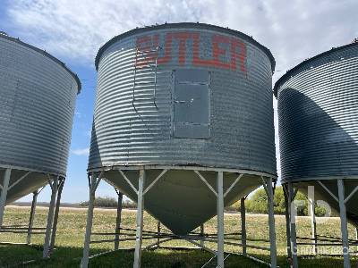 Photo of a  Butler +/- 3000 bu 3 Ring Hopper