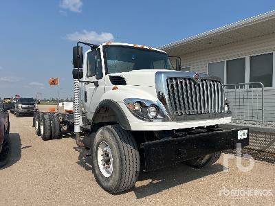 Photo of a 2013 International 7400 SBA