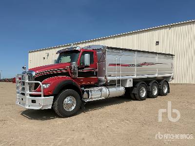 Photo of a 2022 International HX620