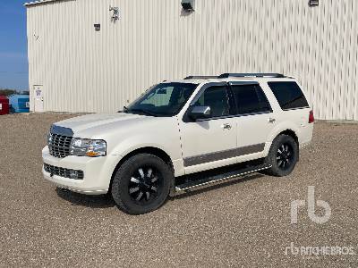 2007 LINCOLN  NAVIGATOR  4WD  Sport Utility Vehicle