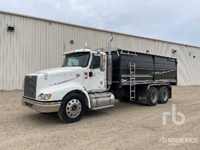 2001 International EAGLE 9400