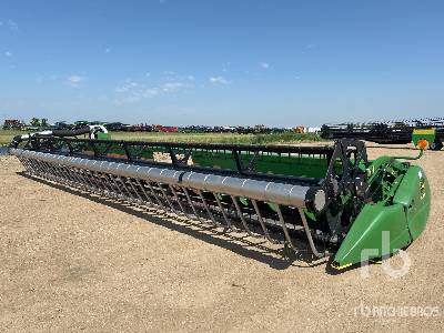 Photo of a 2014 John Deere 635F
