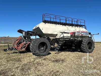 2023 BOURGAULT  91300  1300 bu Tow-Behind  Air Tank