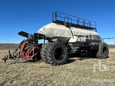 2022 BOURGAULT  91300  1300 bu Tow-Behind  Air Tank