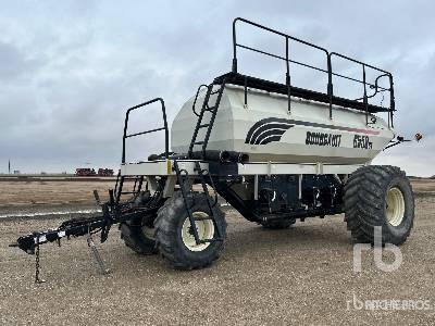 2009 BOURGAULT  6550ST  550 bu Tow-Behind  Air Tank