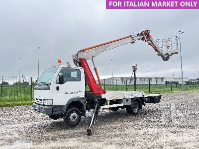 Photo of a 2004 Nissan CABSTAR