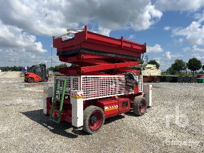 Photo of a 2006 JLG 3369