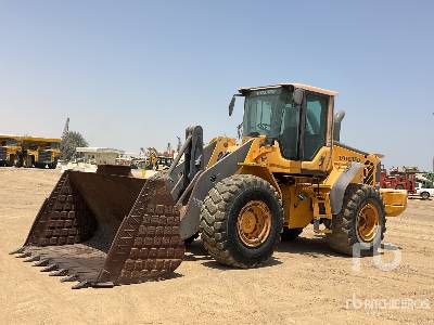 Photo of a 2011 Volvo L120F
