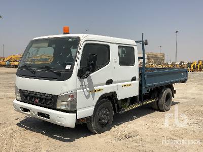 Photo of a 2013 Mitsubishi CANTER