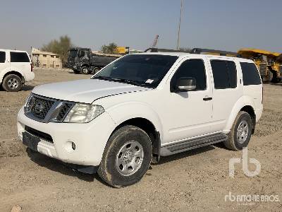 Photo of a 2014 Nissan PATHFINDER