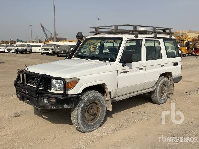 Photo of a 2018 Toyota LAND CRUISER
