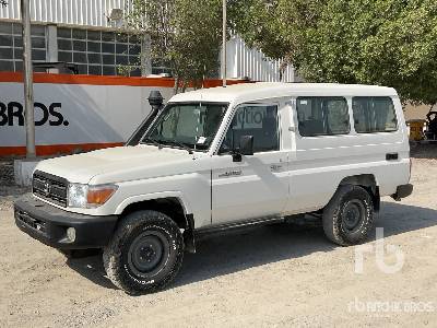 2019 TOYOTA LAND CRUISER 78L 4x4 Sport Utility Vehicle 2019 TOYOTA LAND CRUISER 78L 4x4 Sport Utility Vehicle