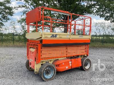 Photo of a 2005 JLG M4069