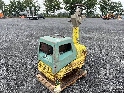 Photo of a 2011 Ammann APH6030