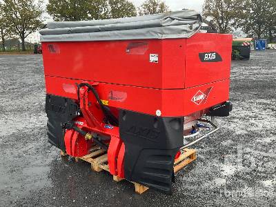 2016 KUHN  AXIS 30.2  Fertilizer Spreader